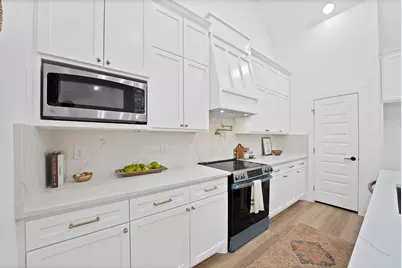 1021 E Richmond Avenue, Fort Worth, TX 76104 - Photo 10