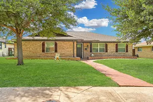 5429 Enderly Pl, Dallas, TX 75227 - Photo 2
