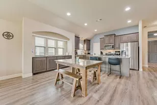 102 Cimmaron Ct, Alvarado, TX 76009 - Photo 6