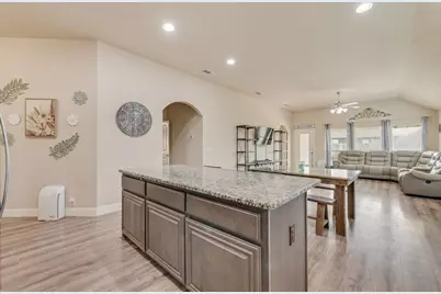102 Cimmaron Court, Alvarado, TX 76009 - Photo 8