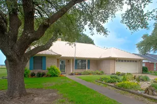 812 Crestline Dr, Mexia, TX 76667 - Photo 2