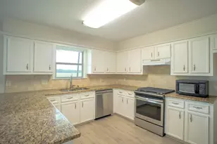 812 Crestline Dr, Mexia, TX 76667 - Photo 14
