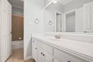 8221 Thornhill Dr, North Richland Hills, TX 76182 - Photo 34