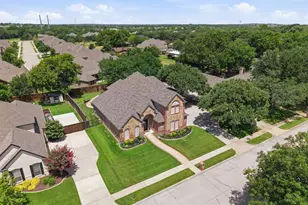 8221 Thornhill Dr, North Richland Hills, TX 76182 - Photo 40
