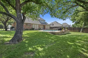 8221 Thornhill Dr, North Richland Hills, TX 76182 - Photo 38