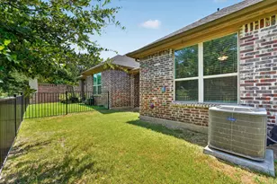 2873 Creekway Dr, Carrollton, TX 75010 - Photo 28