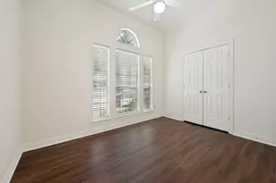 9703 Raven Ln, Irving, TX 75063 - Photo 18