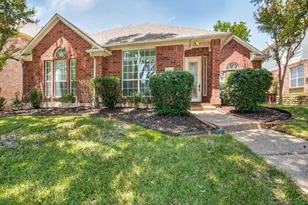9703 Raven Ln, Irving, TX 75063 - Photo 2