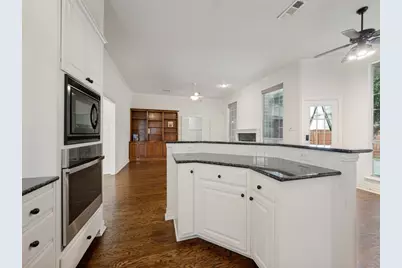 9703 Raven Lane, Irving, TX 75063 - Photo 12