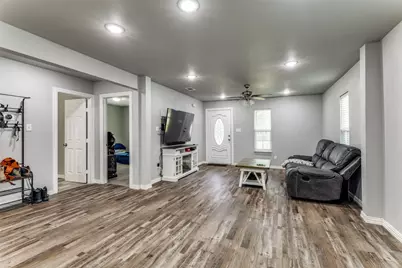 2805 Springdale Road, Fort Worth, TX 76111 - Photo 6