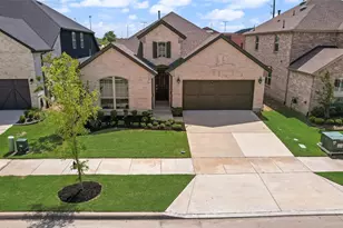 536 Cedarwood St, Little Elm, TX 76227 - Photo 2
