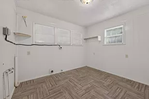 620 W Main St, Crowley, TX 76036 - Photo 22