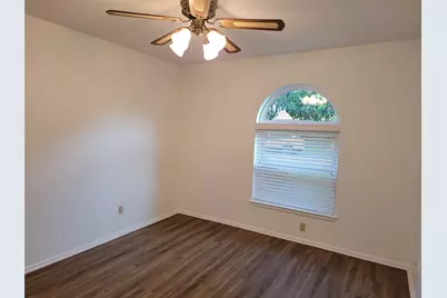 1000 Springdale Road, Bedford, TX 76021 - Photo 20