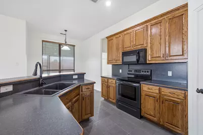 9101 Autumn Falls Drive, Fort Worth, TX 76118 - Photo 12