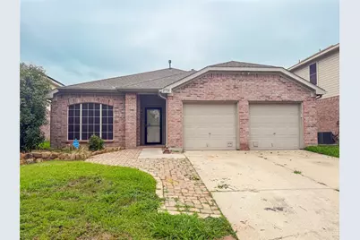 2752 Scarborough Drive, Grand Prairie, TX 75052 - Photo 1