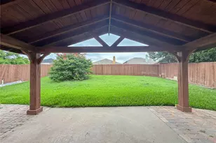2752 Scarborough Dr, Grand Prairie, TX 75052 - Photo 20