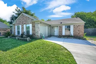 7009 Moss Rose Ct, Fort Worth, TX 76137 - Photo 2