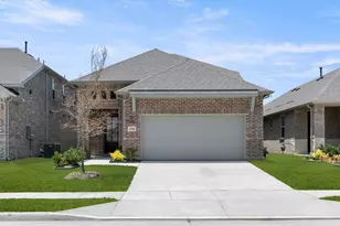 5909 Laurel Lk Ln, Pilot Point, TX 76258 - Photo 2