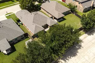 815 Horizon Ridge Cir, Little Elm, TX 75068 - Photo 4