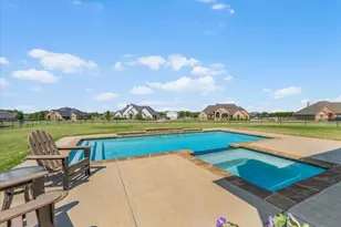 329 Palo Alto Dr, Springtown, TX 76082 - Photo 1