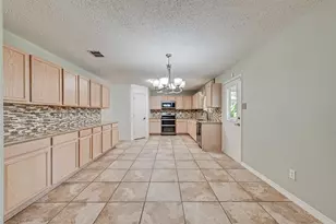 1629 Baxter Springs Dr, Fort Worth, TX 76247 - Photo 6