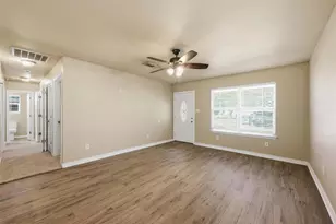 728 W Walker St, Denison, TX 75020 - Photo 8