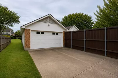 4421 Sterling Lane, Plano, TX 75093 - Photo 6