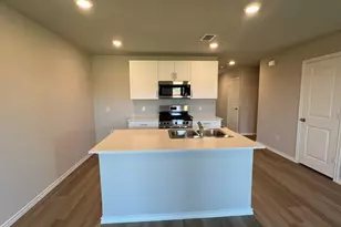 717 Wildrye Ln, Denton, TX 76259 - Photo 2