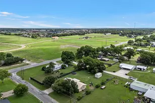 1002 Caron St, Robinson, TX 76706 - Photo 36