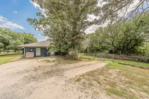 491 Elbow Ct, Weatherford, TX 76087 - Photo 4