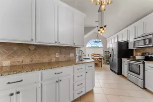 628 Willow Creek Dr, Hewitt, TX 76643 - Photo 10