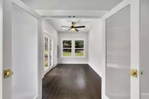 800 Crow Ct, Granbury, TX 76048 - Photo 12