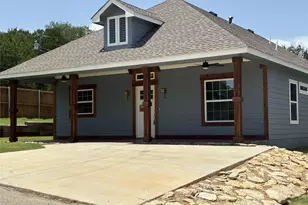 800 Crow Ct, Granbury, TX 76048 - Photo 4