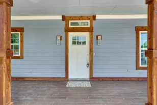 800 Crow Ct, Granbury, TX 76048 - Photo 2