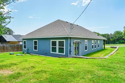 800 Crow Court, Granbury, TX 76048 - Photo 10