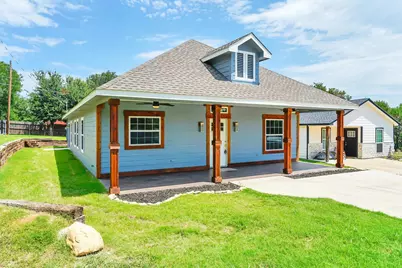 800 Crow Court, Granbury, TX 76048 - Photo 4
