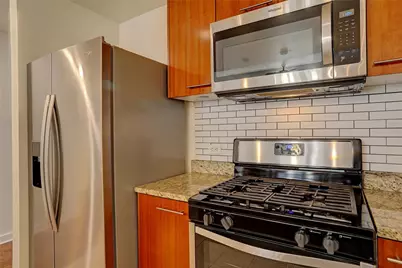 1200 Main Street #2408, Dallas, TX 75202 - Photo 8