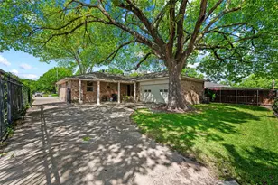 2536 St Francis Ave, Dallas, TX 75228 - Photo 2