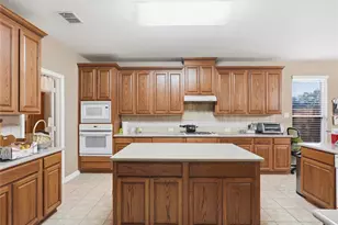 10002 River Bend Dr, Rowlett, TX 75089 - Photo 4