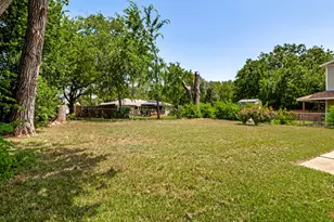 1405 Rambler Rd, Arlington, TX 76014 - Photo 26