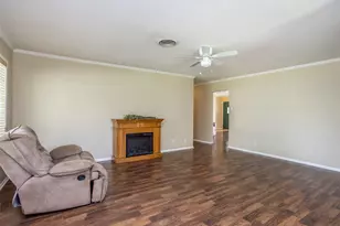 2005 Maplewood Dr, Gainesville, TX 76240 - Photo 14