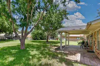 2005 Maplewood Drive, Gainesville, TX 76240 - Photo 32