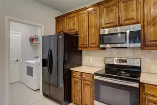 751 N Sherman Ave, Van Alstyne, TX 75495 - Photo 8