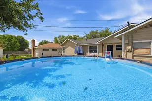 3528 Meadow Oaks Dr, Haltom City, TX 76117 - Photo 32