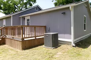 419 W Evans Ave, Bonham, TX 75418 - Photo 30