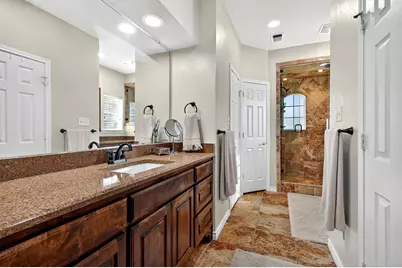 100 Mohawk Cove, Lake Kiowa, TX 76240 - Photo 20