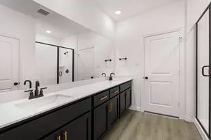 660 Tyronza Dr, Justin, TX 76247 - Photo 10