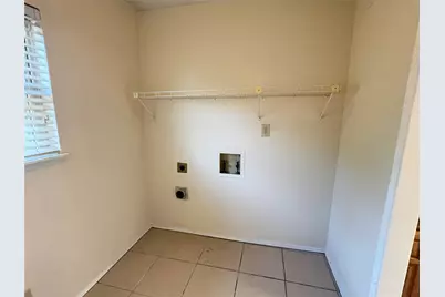 2107 Victoria Road, Carrollton, TX 75007 - Photo 16