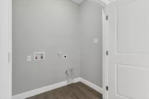 808 Premier, Grand Prairie, TX 75051 - Photo 18