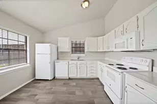 7000 Curry Dr, The Colony, TX 75056 - Photo 12